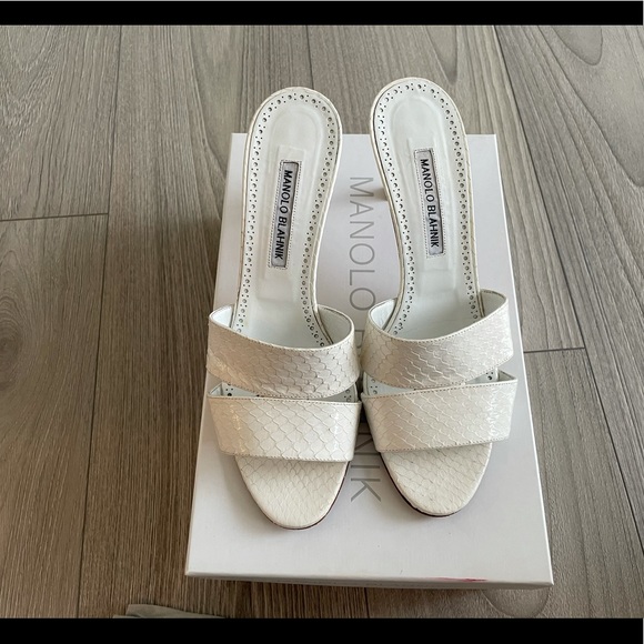 SOLD - Manolo Blahnik lacopo white mule Sandal - Picture 5 of 11